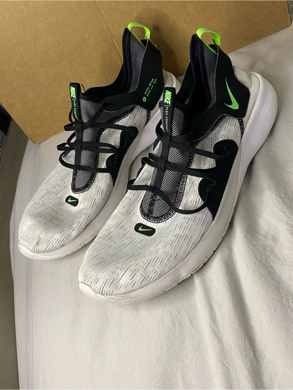 Mens Nike Flex contact 3 Sneakers shoes size 15